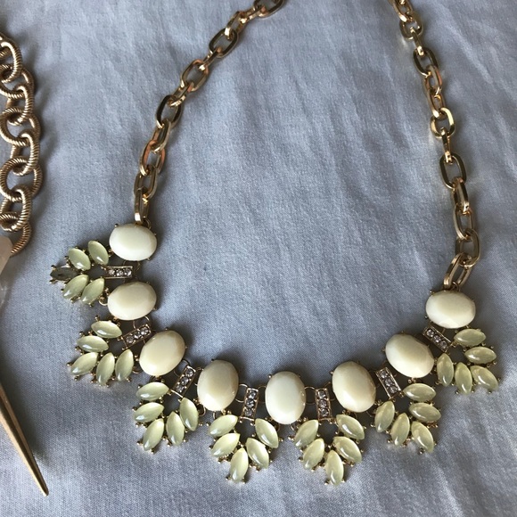 Statement necklaces set - Picture 4 of 4